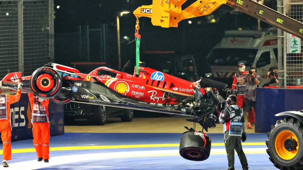 Carlos Sainz endured a crash during Q3 at Singapore