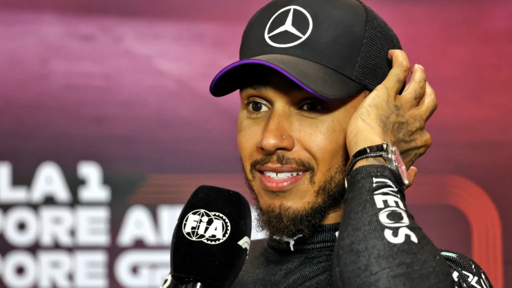 Kimi Antonelli says that Lewis Hamilton 'talks to me a lot'