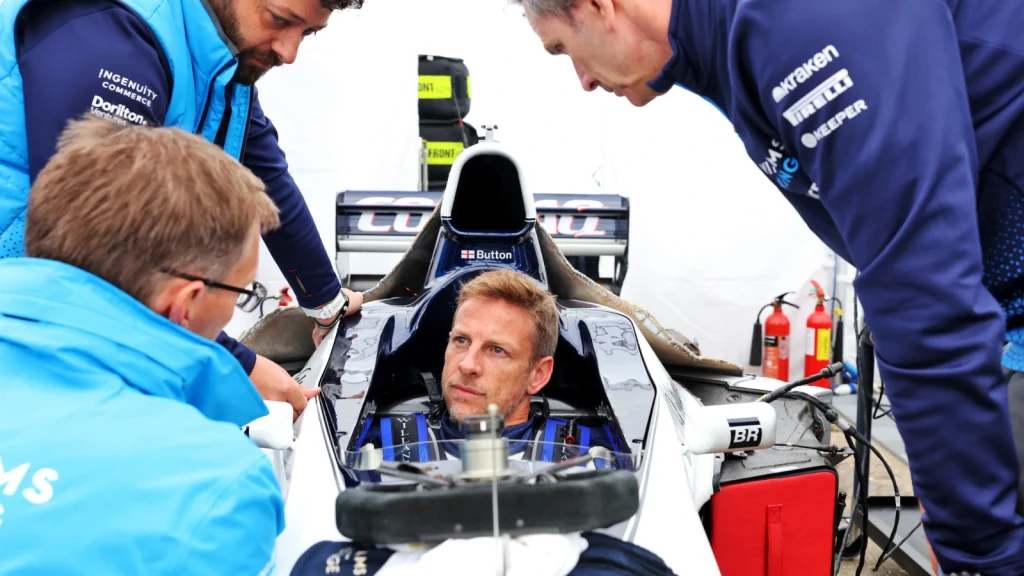 Jenson Button, pictured in his 2000 Williams machine believes the team has returned to the mindset it had at the turn of the century