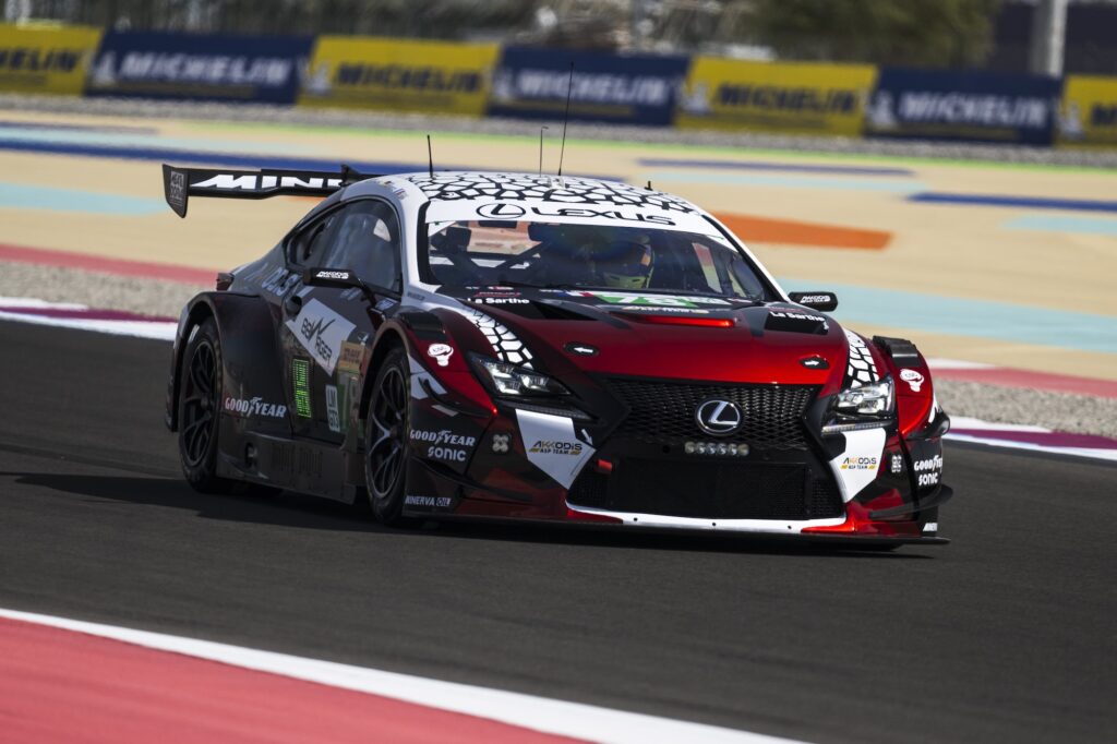 Ben Barnicoat was fastest in the 18-car LMGT3 category in FP1